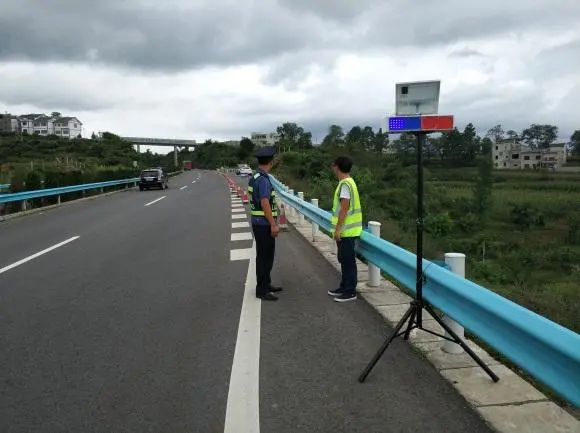 昌邑高速公路钢护栏