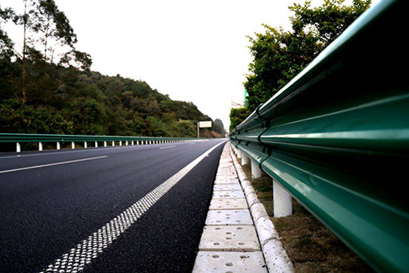 昌邑高速公路护栏的常用类型