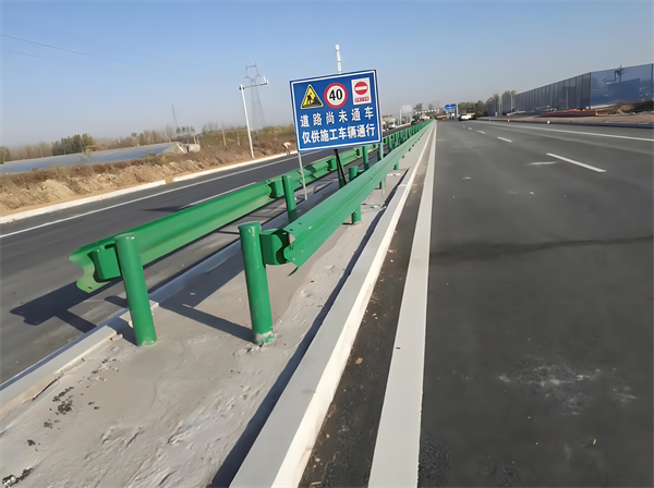 昌邑公路护栏守护安全横跨多个行业的应用